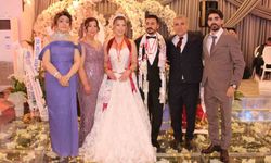 15 kişinin şahit olduğu nikahla dünya evine girdiler