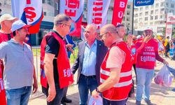 Özdeniz, 1 Mayıs kutlamalarına katıldı
