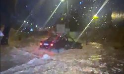 Adana'da şiddetli yağış hayatı felç etti