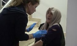 Anneannesini bıçakla yaralayıp rehin aldı, teyzesi güçlükle ikna etti