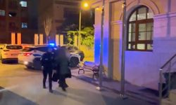 Avcılar’da dairenin mutfak camı atılan taşla kırıldı; şüpheli karşı komşu çıktı