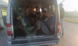 Aracına 10 göçmen sığdıran insan tacirine 100 bin TL ceza