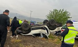 Kontrolden çıkan otomobil tarlaya uçtu