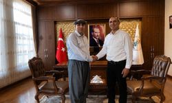 Çiftçiler Günü’nde renkli görüntüler: Kaymakam şalvar giydi