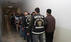 Dolandırıcılık şebekesine eş zamanlı baskın