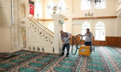Camiler bayram öncesi dezenfekte edildi