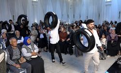 Düğünde damada araç lastiği ve motor yağı takıldı