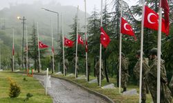 33 yıl önce şehit edilen 33 asker törenle anıldı
