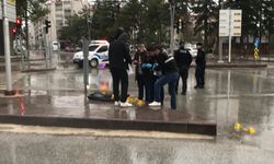 Çaldıkları para ve altınları kaza yapınca bırakıp kaçtılar