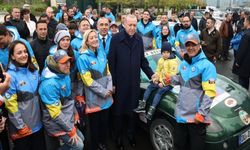 Erdoğan, İpek Yolu Rallisi'ne katılan sporcularla bir araya geldi