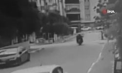 2 polis memurunun yaralandığı kaza anı kameraya yansıdı