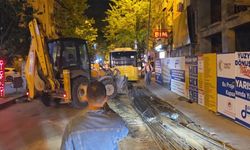 İnşaat demiri otobüsün altını delerek içeri girdi