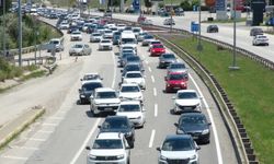 'Kilit kavşak' Kırıkkale'de bayram dönüşü trafiği