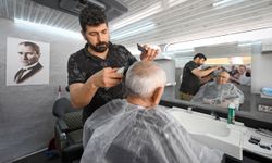 Mersin'de mobil kuaför bayram öncesi kırsalda