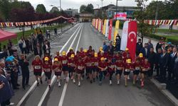 Postacılar yağmur altında yarıştı