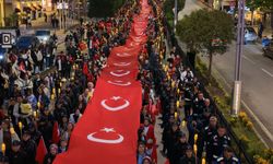 Samsun’da ‘Bayrak ve Fener Alayı’ yürüyüşü