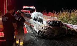 Seyir halindeki otomobil alev alev yandı