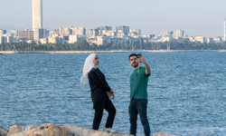 Bayramda memleketlerine gidemeyenlerin adresi sahil oldu