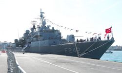 TCG Fatih, Sarayburnu Limanı'nda ziyarete açıldı