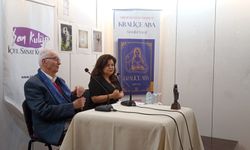 Mersin’de “Kraliçe Aba” için imza günü düzenlendi