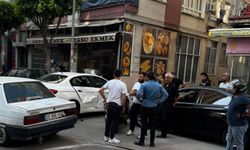 Otomobille çarpışan motosikletteki iki kişi yaralandı