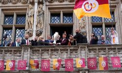 Galatasaray taraftarı Avrupa’da şampiyonluğu kutladı