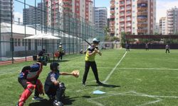 Okul Sporları Beyzbol Küçükler-Yıldızlar Türkiye Birinciliği Mersin’de başladı