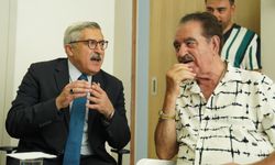 AK Parti'li Yayman, hastanede tedavi gören Tatlıses’i ziyaret etti