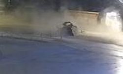 Otomobil kamyona çarptı 3 kişi hayatını keybetti