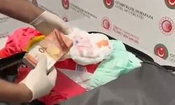 Antalya Havalimanı'nda bebek bezleri içine gizlenmiş 381 bin 750 avro ele geçirildi