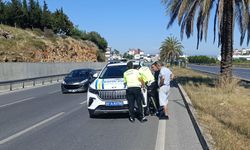 Direksiyon başında nöbet geçirdi, aracı yolcu durdurdu