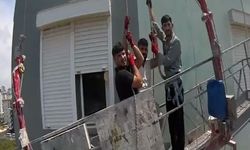 İskelede mahsur kalan 3 işçi kurtarıldı