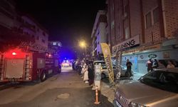 Kentsel dönüşümdeki apartmanda çıkan yangın mahalleliyi sokağa döktü