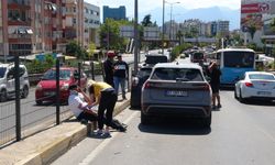Üst geçitte 4 araç birbirine girdi