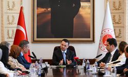 Bakan Gürlek, HAKMED temsilcileriyle bir araya geldi