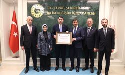 Bakan Kurum’a Kütahya’dan hemşehrilik beratı