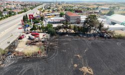 Buğday tarlasında çıkan yangın, bitişiğindeki akaryakıt istasyonuna sıçramadan söndürüldü