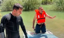 Balık tutmaya çalışırken nehre düştü