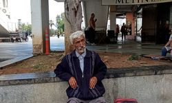 Ömrünü boya sandığına adadı