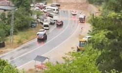 Şiddetli yağış sonrası Feke-Kozan yolu trafiğe kapatıldı
