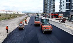 Bozulan yollar yenilenerek ulaşım konforlu hale getiriliyor