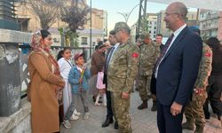Orgeneral Tokel, Yüksekova'da esnafı ziyaret etti