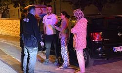 İki otomobile çarpıp kaçtı aracında uyuyup kalınca yakalandı