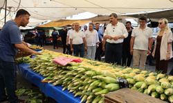 Başkan Yıldız semt pazarını ziyaret etti