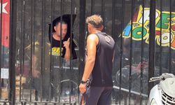 Önce üzerine benzin döktü, ardından kendini dükkana kilitledi
