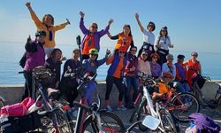 Pedala basan kadınlar hayatını değiştiriyor