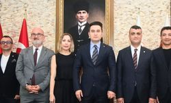 Mersin Barosu'ndan yeni Başsavcı Yasin Emre'ye nezaket ziyareti