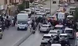 Adana'da husumetlilerin silahlı kavgasında yoldan geçen genç vurularak öldü