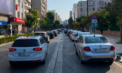 Mersin çarşı trafiğinde vatandaşlar yolda zaman kaybediyor
