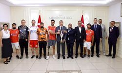 Vali Atilla Toros, Ampute futbol takımını ağırladı